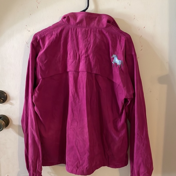 Weatherproof raspberry colored pullover - Picture 4 of 6